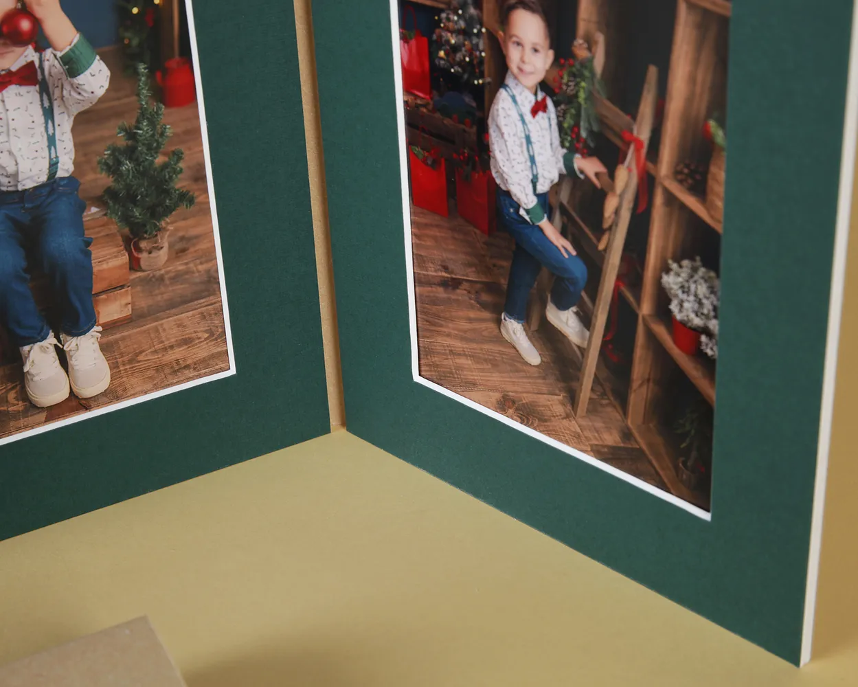 Weihnachtsakkordeon passe-partout aus recyceltem Leder